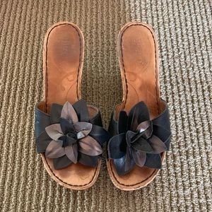 Born Flower Wedges